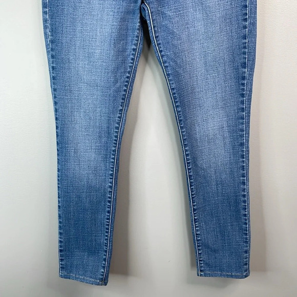 LEVIS 711 Skinny Jeans Blue Medium Wash Denim Mid Rise Red Tab Size 31 - Picture 4 of 12